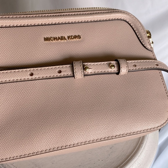 Michael Kors Bag - Picture 8 of 9